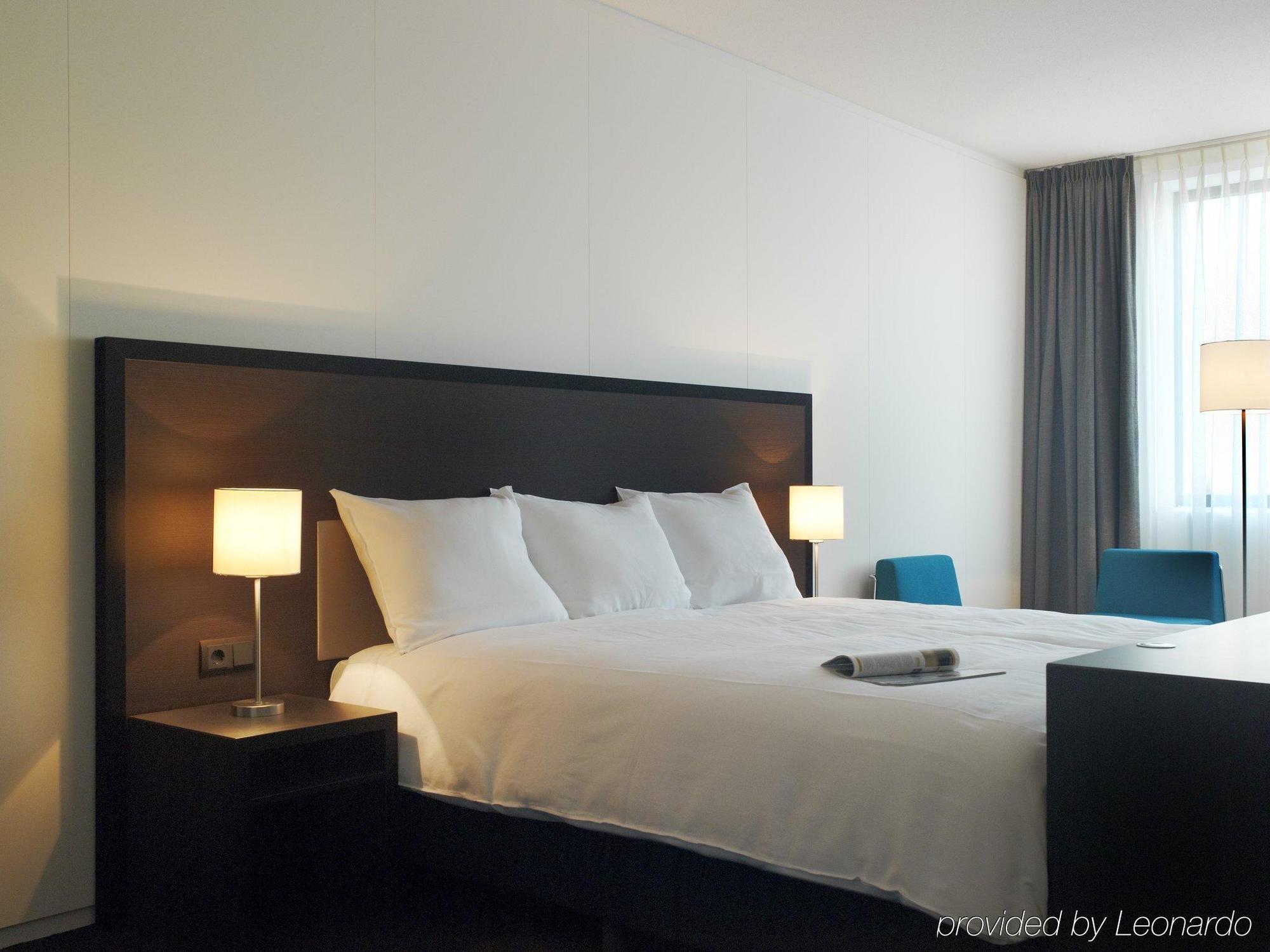 Fletcher Hotel-Restaurant Parkstad- Zuid Limburg Керкраде Екстер'єр фото